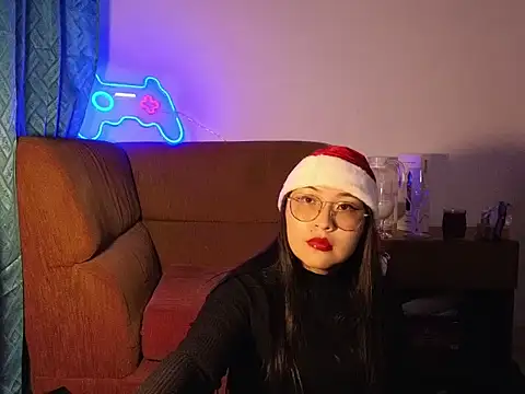 Caroll Luna online show from December 2024 04:58:02 AM