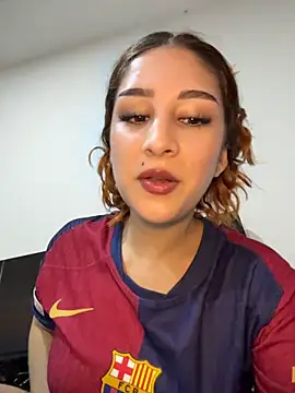 Mon Cherry online show from February 2026 01:33:01 AM