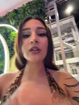 Mon Cherry online show from April 2026 01:43:01 AM