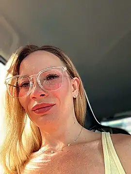 LavenderHot online show from June 2026 02:28:01 AM