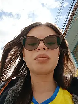 Snapshot of Violeta_12- chatting on June 2026 05:51:01 PM Violeta 12- online show from June 2026 05:51:01 PM