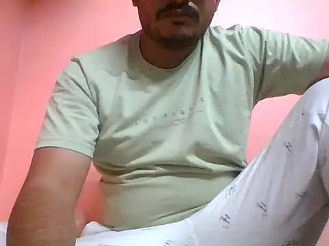 naughtymike0007 online show from February 2026 03:18:01 PM