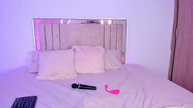 Snapshot of Deiisy_Queen chatting on November 2025 07:47:01 PM Deiisy Queen online show from November 2025 07:47:01 PM