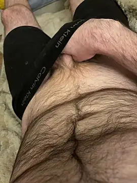 Straightlad95 online show from November 2025 01:48:02 AM