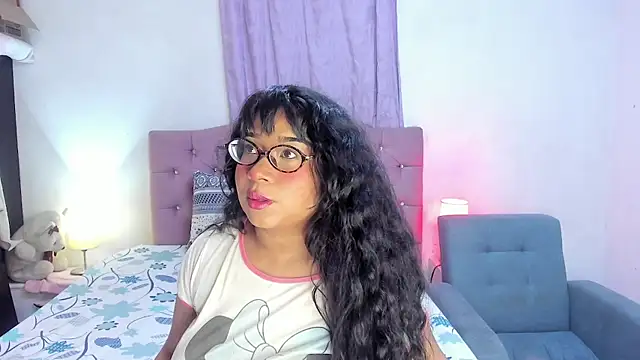 Snapshot of Latinabombsheell chatting on June 2026 06:47:02 AM Latinabombsheell online show from June 2026 06:47:02 AM
