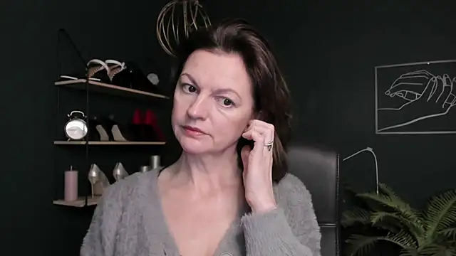 VivianWILD online show from October 2025 06:43:01 AM