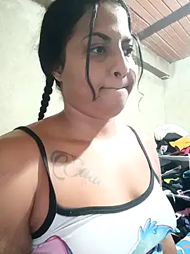 Giselabrunette25 online show from November 2025 09:50:02 PM