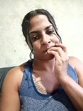 Giselabrunette25 online show from November 2025 10:20:02 PM