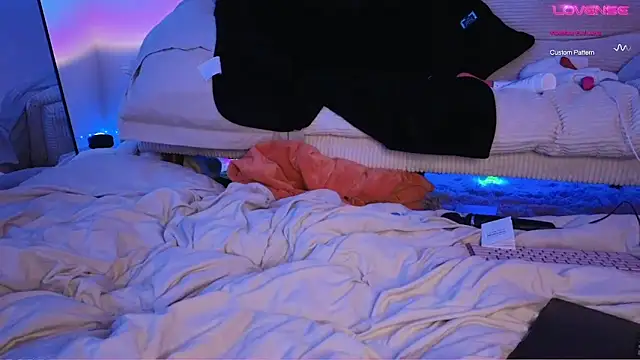 yummyrina online show from December 2024 03:54:02 AM