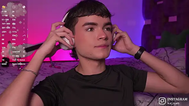 Angelo 018 online show from October 2025 07:00:02 AM