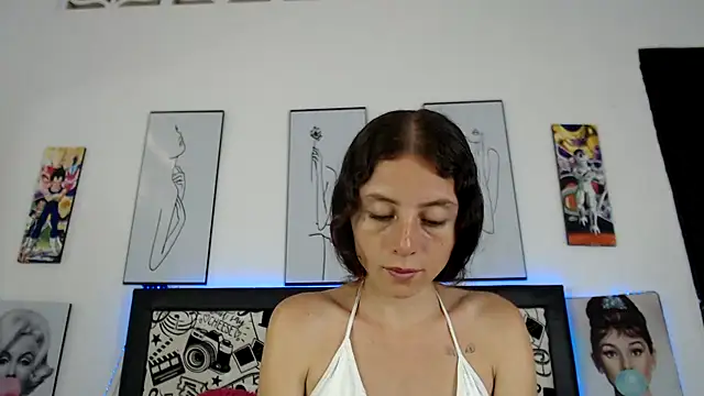 Snapshot of Rihana14 chatting on April 2026 06:10:01 PM Rihana14 online show from April 2026 06:10:01 PM