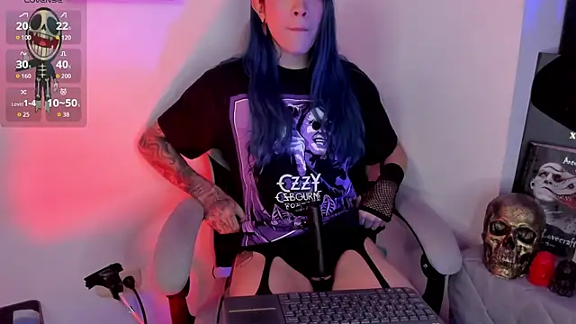sofi pretty uwu- online show from June 2026 02:31:02 AM