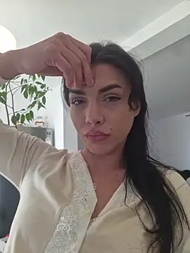 Snapshot of JolieLizz chatting on October 2025 01:02:02 PM JolieLizz online show from October 2025 01:02:02 PM