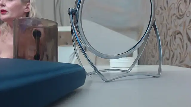 ElenaJuarez online show from January 2025 10:44:01 PM