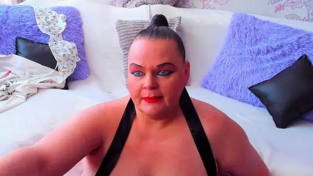 Snapshot of MilanaBiegert chatting on February 2025 12:44:02 PM MilanaBiegert online show from February 2025 12:44:02 PM