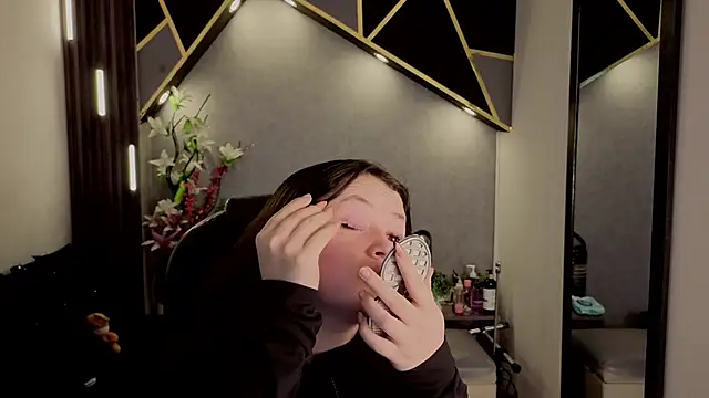 almma shy online show from September 2025 01:22:02 PM