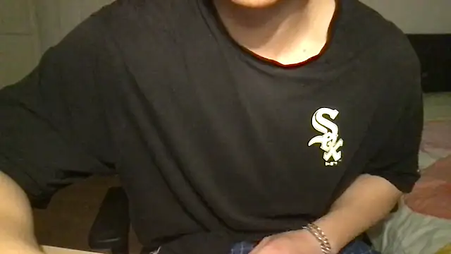 jungcock3210 online show from October 2025 05:02:02 PM