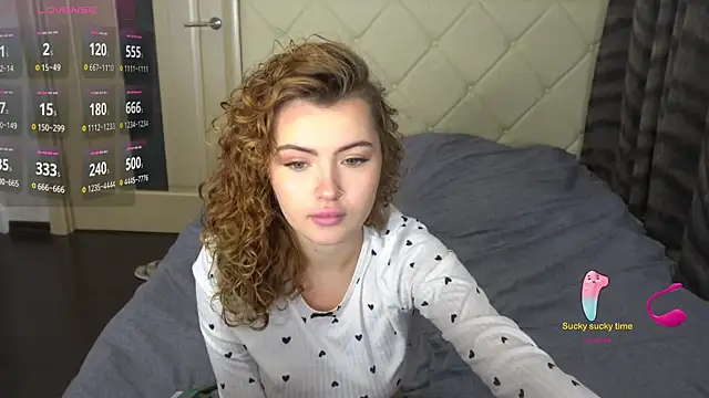 YesPussyClover online show from October 2025 07:46:02 PM