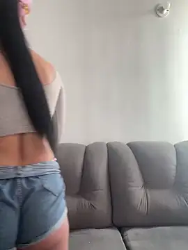 Nikothyna online show from February 2025 04:11:02 PM