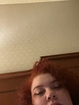 Snapshot of lolabun247 chatting on January 2025 12:00:01 PM lolabun247 online show from January 2025 12:00:01 PM