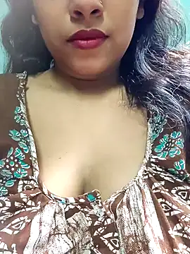 Snapshot of sexyindi_couple chatting on May 2026 08:41:02 AM sexyindi couple online show from May 2026 08:41:02 AM