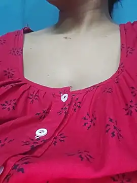 Snapshot of sexyindi_couple chatting on May 2026 03:41:02 PM sexyindi couple online show from May 2026 03:41:02 PM