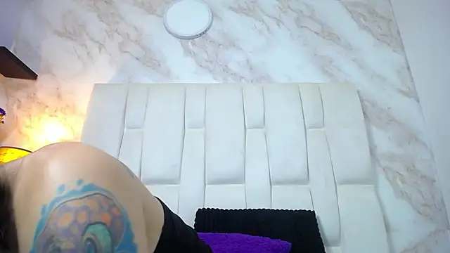 Naughty Kittenm online show from February 2025 02:33:01 PM