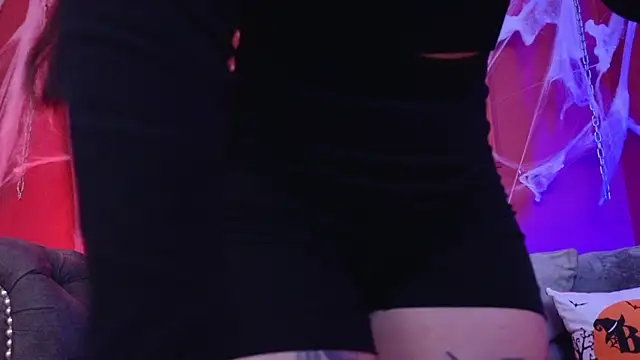 Snapshot of Julieta_Russell chatting on October 2025 11:45:02 AM Julieta Russell online show from October 2025 11:45:02 AM