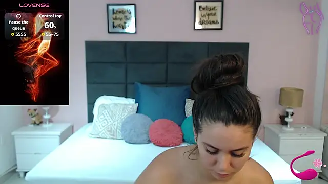 Snapshot of MadisonJenner chatting on September 2025 01:24:01 PM MadisonJenner online show from September 2025 01:24:01 PM