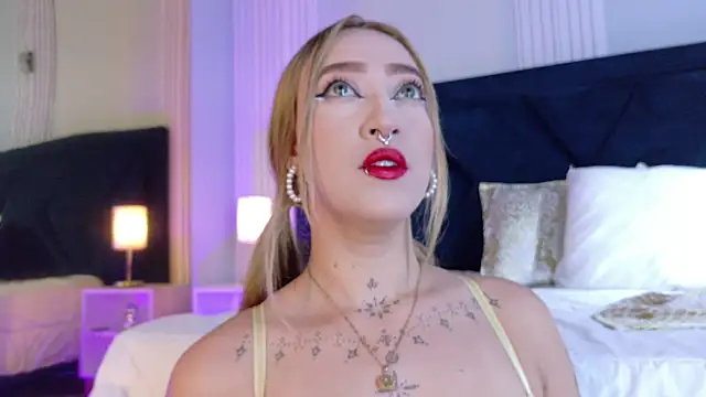 MollyCruz online show from November 2025 11:25:02 AM