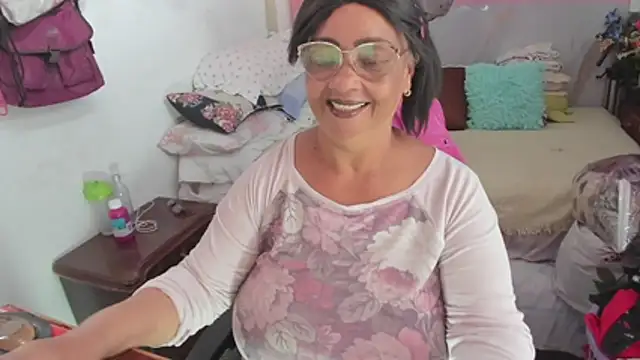 Mrs mommy  online show from April 2026 06:49:02 PM