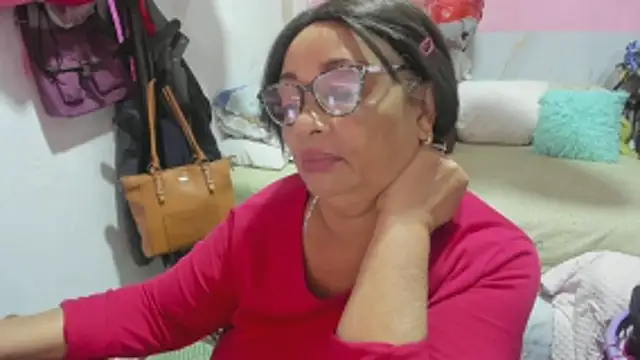 Snapshot of Mrs_mommy_ chatting on April 2026 02:27:02 AM Mrs mommy online show from April 2026 02:27:02 AM