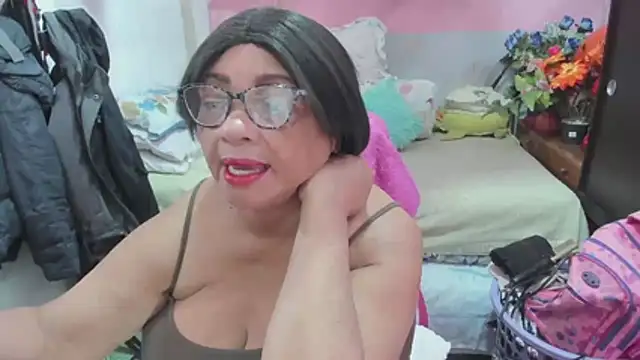 Snapshot of Mrs_mommy_ chatting on May 2026 05:10:01 PM Mrs mommy online show from May 2026 05:10:01 PM
