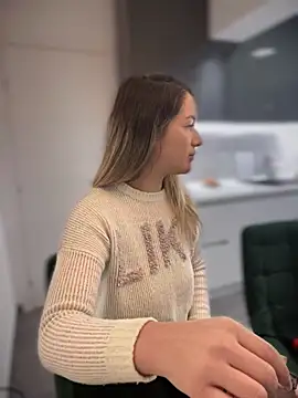 Snapshot of HotXMom chatting on February 2025 04:46:02 AM HotXMom online show from February 2025 04:46:02 AM