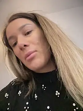 Snapshot of HotXMom chatting on February 2025 04:58:02 AM HotXMom online show from February 2025 04:58:02 AM