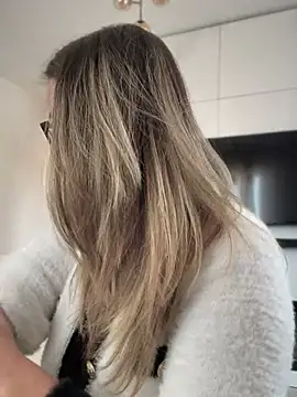 Snapshot of HotXMom chatting on March 2025 07:57:02 AM HotXMom online show from March 2025 07:57:02 AM