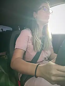 Snapshot of HotXMom chatting on September 2025 05:43:02 AM HotXMom online show from September 2025 05:43:02 AM