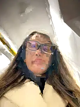 Snapshot of HotXMom chatting on October 2025 06:03:01 AM HotXMom online show from October 2025 06:03:01 AM