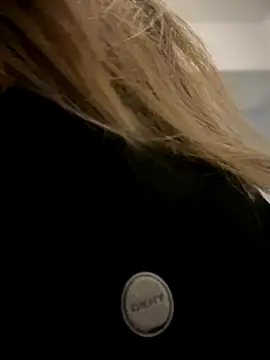 Snapshot of HotXMom chatting on November 2025 06:57:01 AM HotXMom online show from November 2025 06:57:01 AM