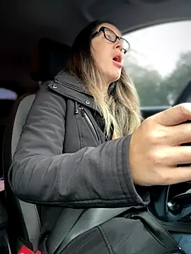 Snapshot of HotXMom chatting on November 2025 06:46:01 AM HotXMom online show from November 2025 06:46:01 AM