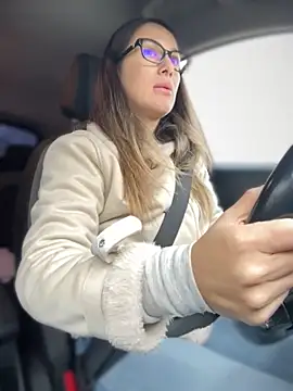 Snapshot of HotXMom chatting on November 2025 06:47:02 AM HotXMom online show from November 2025 06:47:02 AM