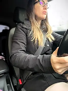 Snapshot of HotXMom chatting on November 2025 06:52:01 AM HotXMom online show from November 2025 06:52:01 AM