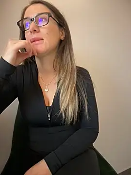 Snapshot of HotXMom chatting on December 2025 07:14:02 AM HotXMom online show from December 2025 07:14:02 AM