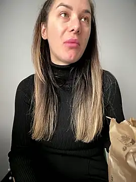 HotXMom online show from January 2026 07:58:02 AM