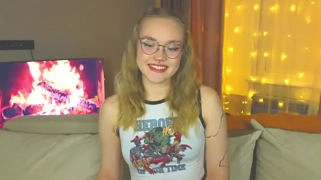 Aurora Golden1 online show from December 2024 04:49:01 PM