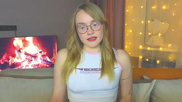 Aurora Golden1 online show from December 2024 03:53:01 PM