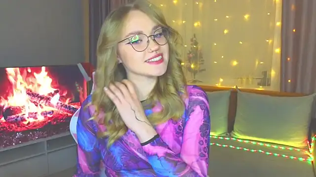 Aurora Golden1 online show from January 2025 07:28:02 PM