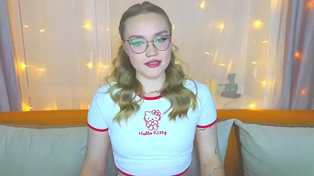 Aurora Golden1 online show from March 2025 04:34:02 PM