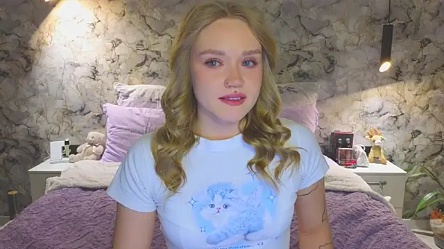 Aurora Golden1 online show from October 2025 04:51:02 PM