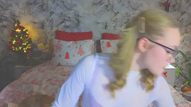 Aurora Golden1 online show from December 2025 04:24:01 PM